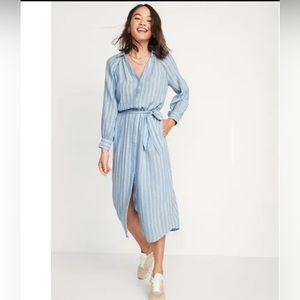 Long-Sleeve Waist-Defined Striped Midi Dress